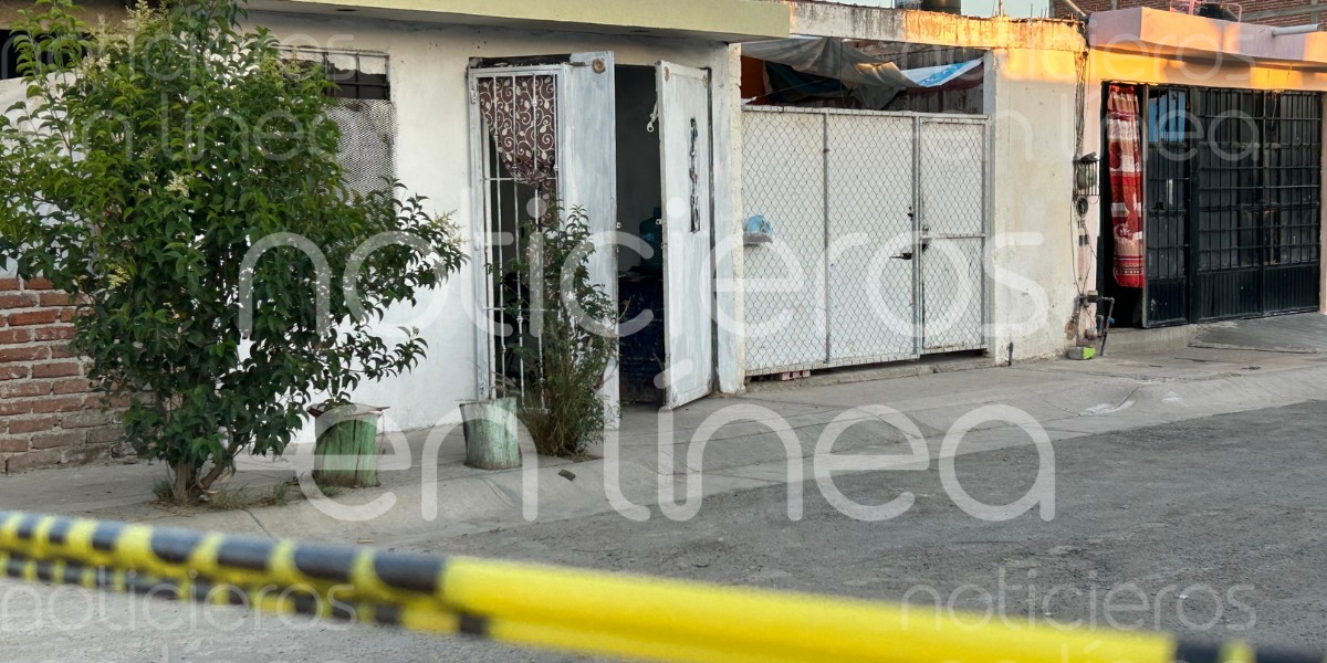 Lo balean al abrir la puerta de su casa en Villas de Nuestra Señora de la Luz