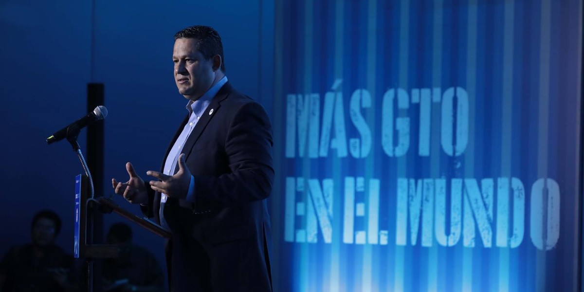 Sinhue defiende trabajo de Zamarripa pese a omisiones señaladas por CONAVIM