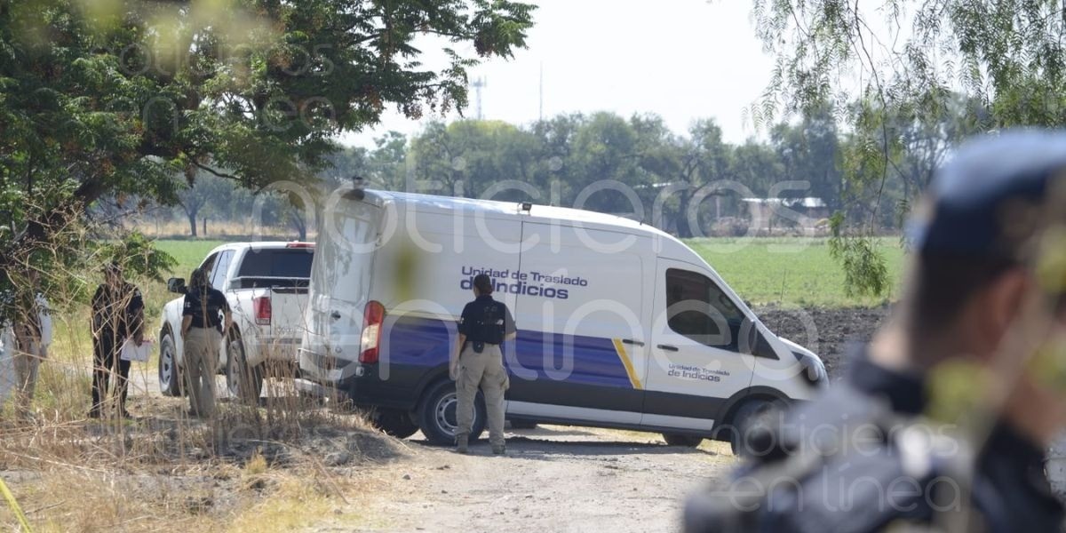 Hallan cuerpo en llamas en campos de cultivo 