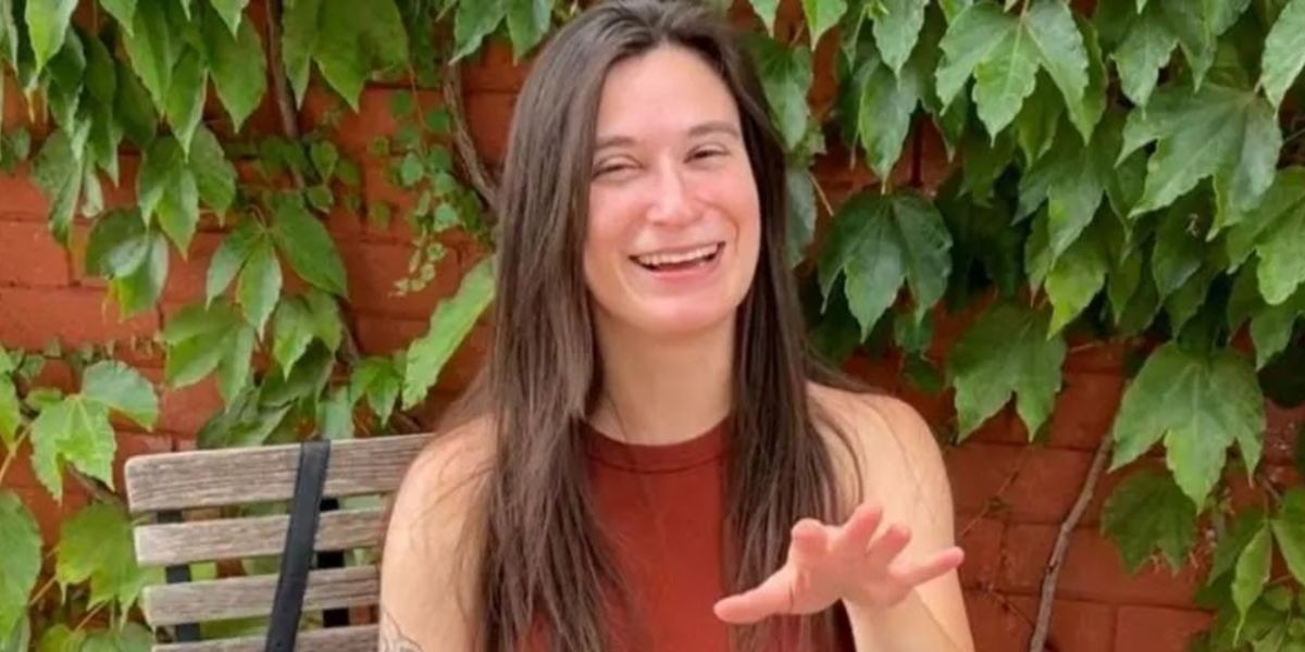 Denuncia a sus papás por traerla al mundo ¿sin su consentimiento?