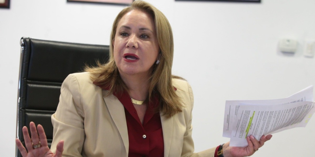 Jueza determina que Yasmín Esquivel no plagió tesis