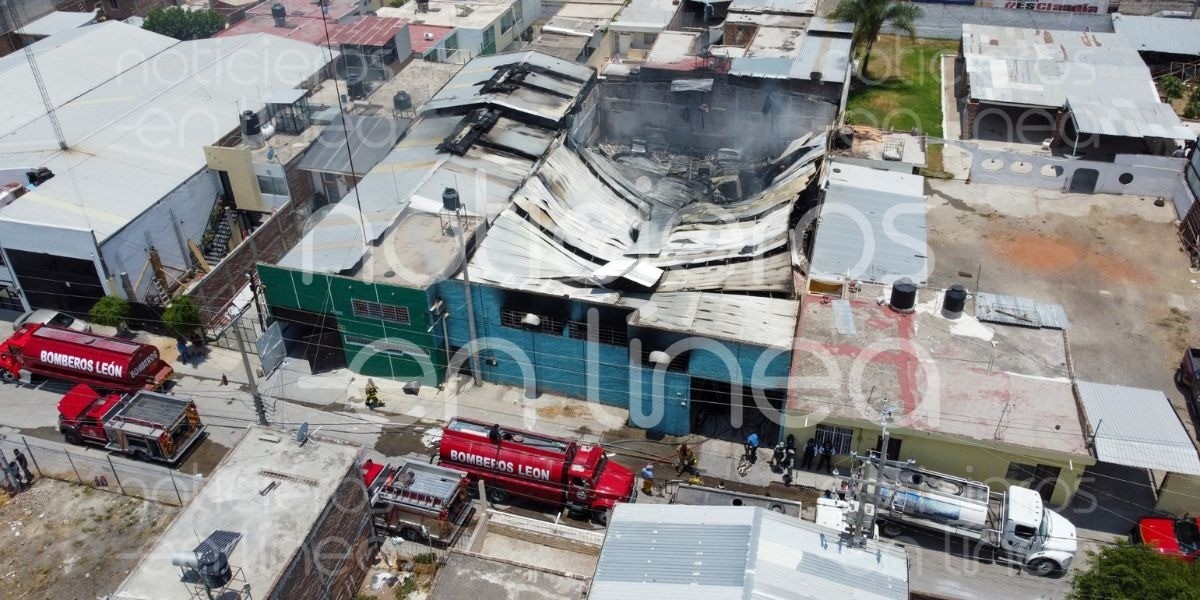 Arde bodega en el Granjeno