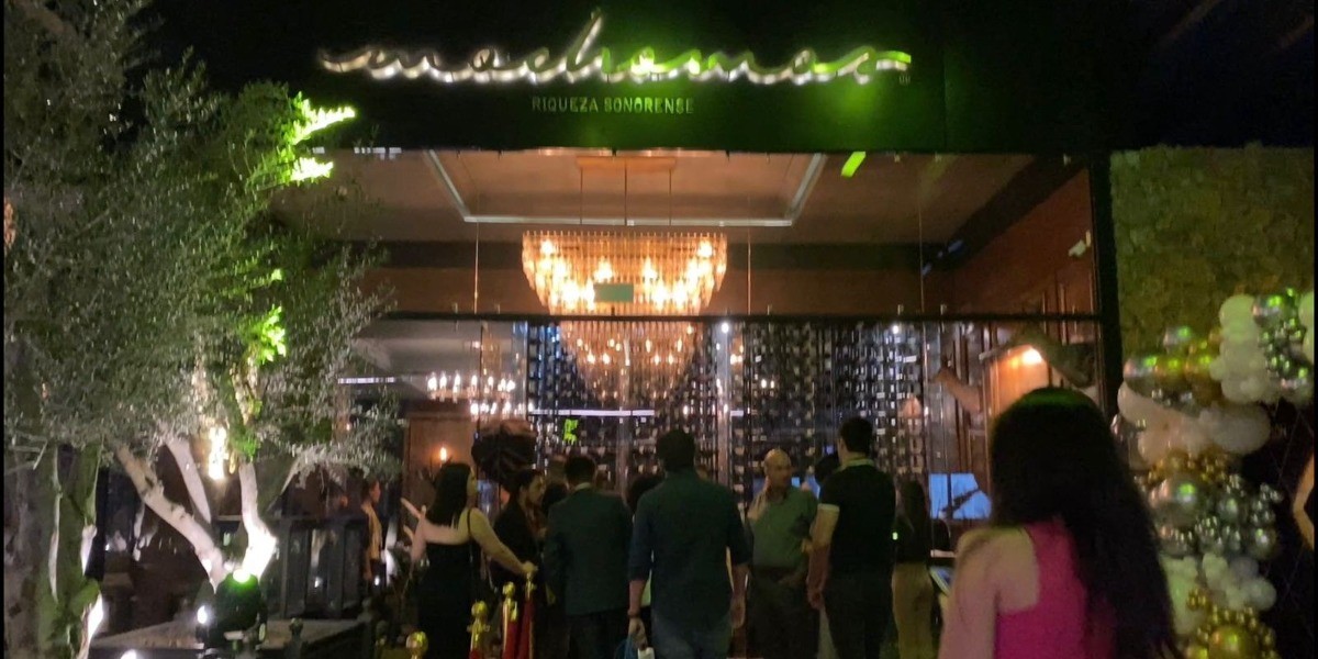 Celebra restaurante Mochomos su primer aniversario en León