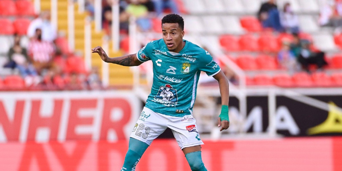 Byron Castillo es oficialmente tuzo
