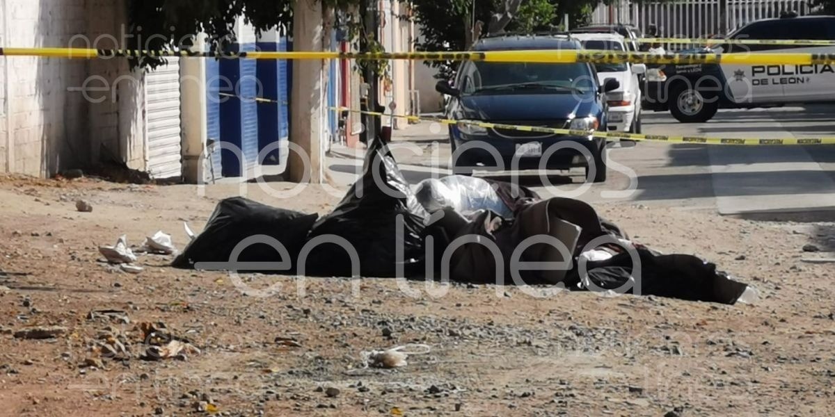 Encuentran cadáver emplayado cerca del ISSSTE en León
