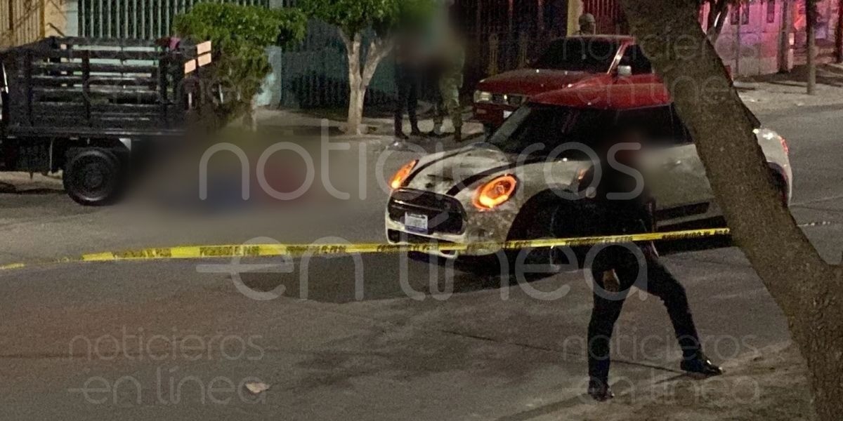 Agreden a balazos a dos hombres en Ciudad Satélite, muere uno