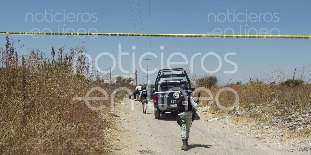 Hallan cuerpo encobijado en Torres Doradas