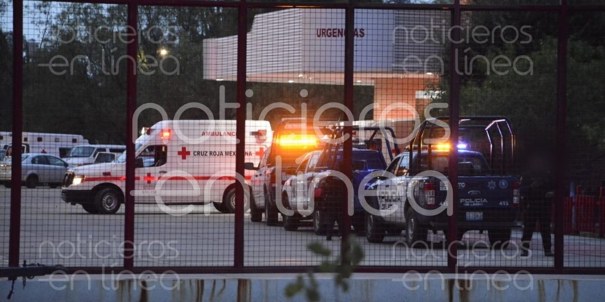 Pelean en Los Ángeles y heridos piden juntos ayuda en la Cruz Roja