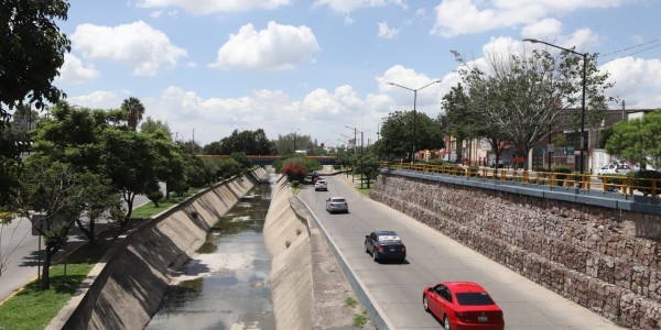 Aumenta flujo vehicular en el López Mateos por obras del Malecón