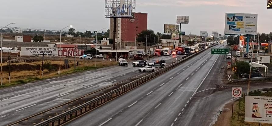Accidente en la León-Silao deja a mujer sin vida y 4 lesionados