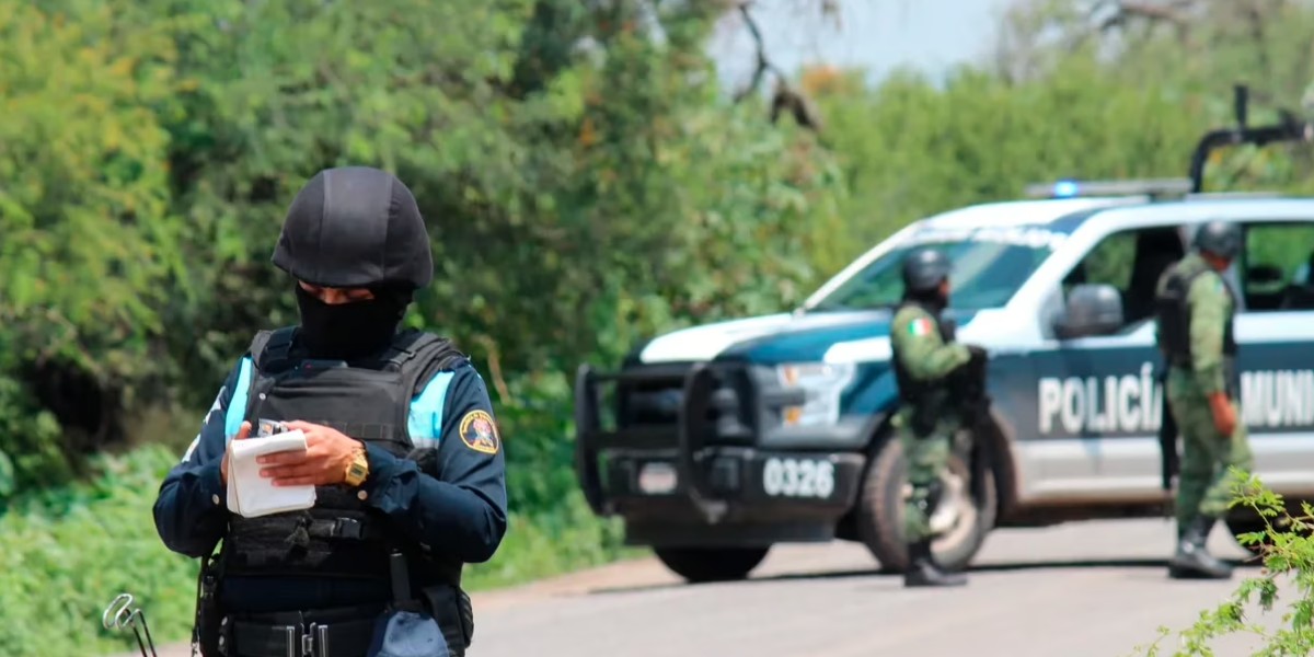 Van al menos 10 detenidos por asesinatos de policías en Celaya