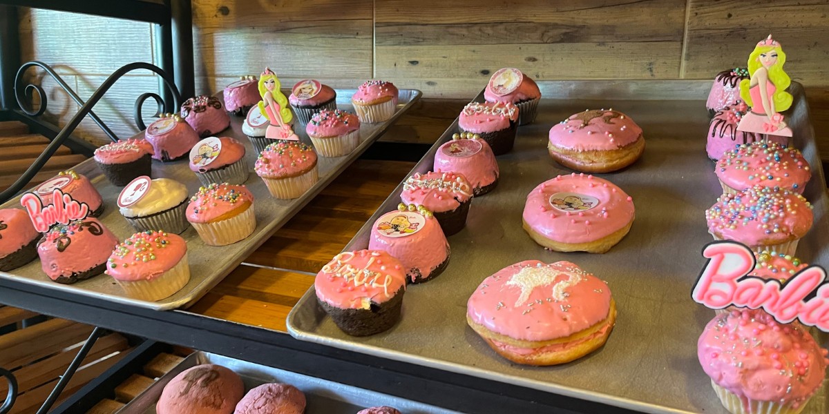Fiebre de Barbie llega a panaderías de León