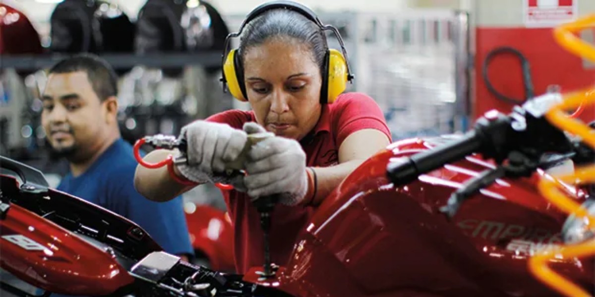 Brecha salarial de mujeres en León es hasta del 10%