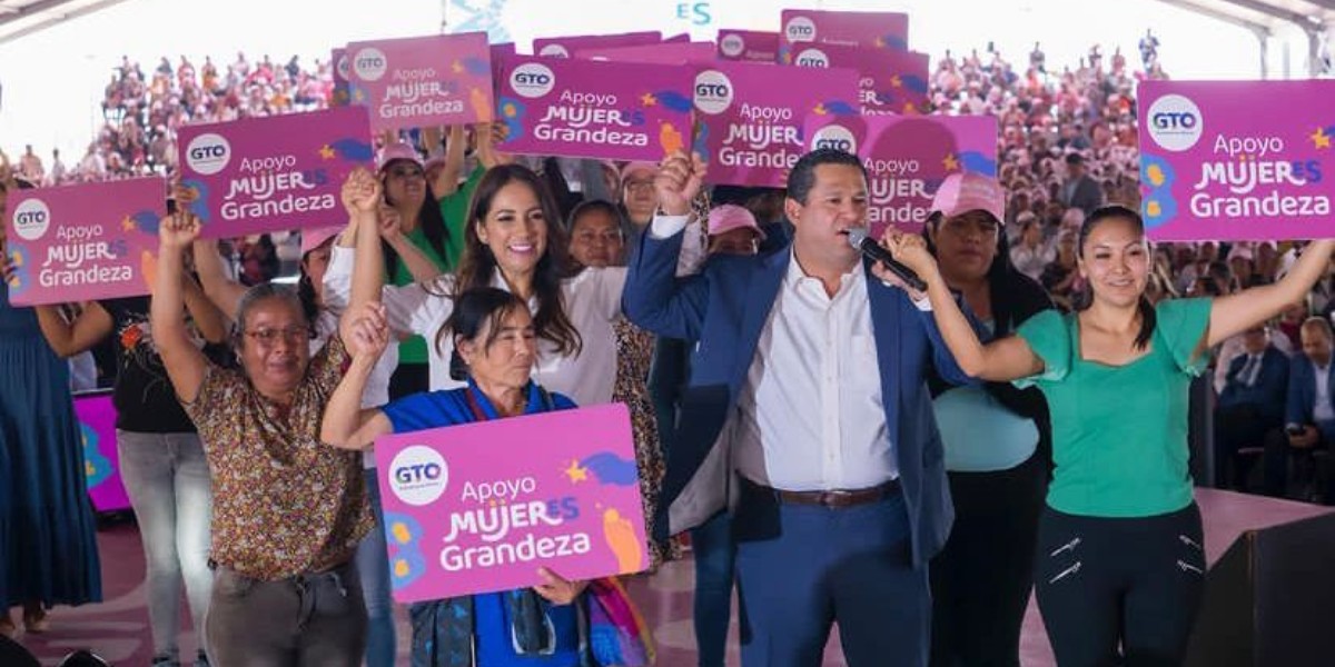 Libia y Sinhue entregan más de 100 mil kits “GTO Contigo y tu bebé”
