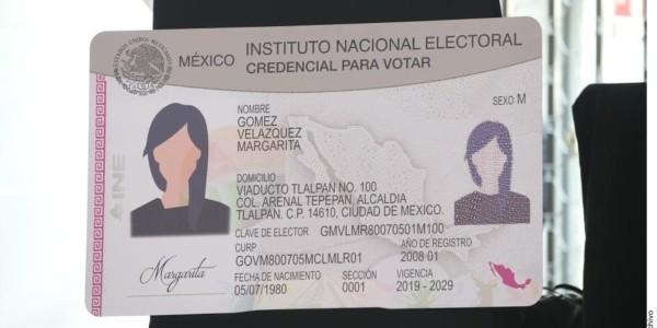Roban credenciales para votar y sacan créditos