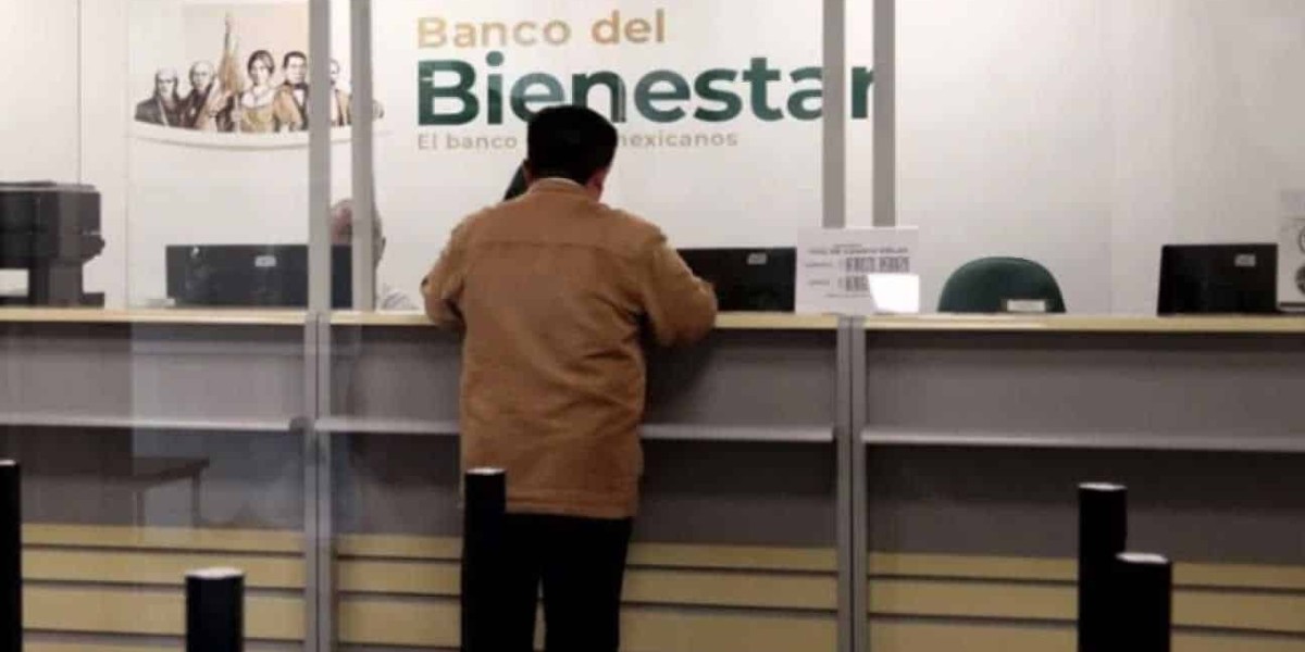 Siguen las largas filas en Bancos del Bienestar de León