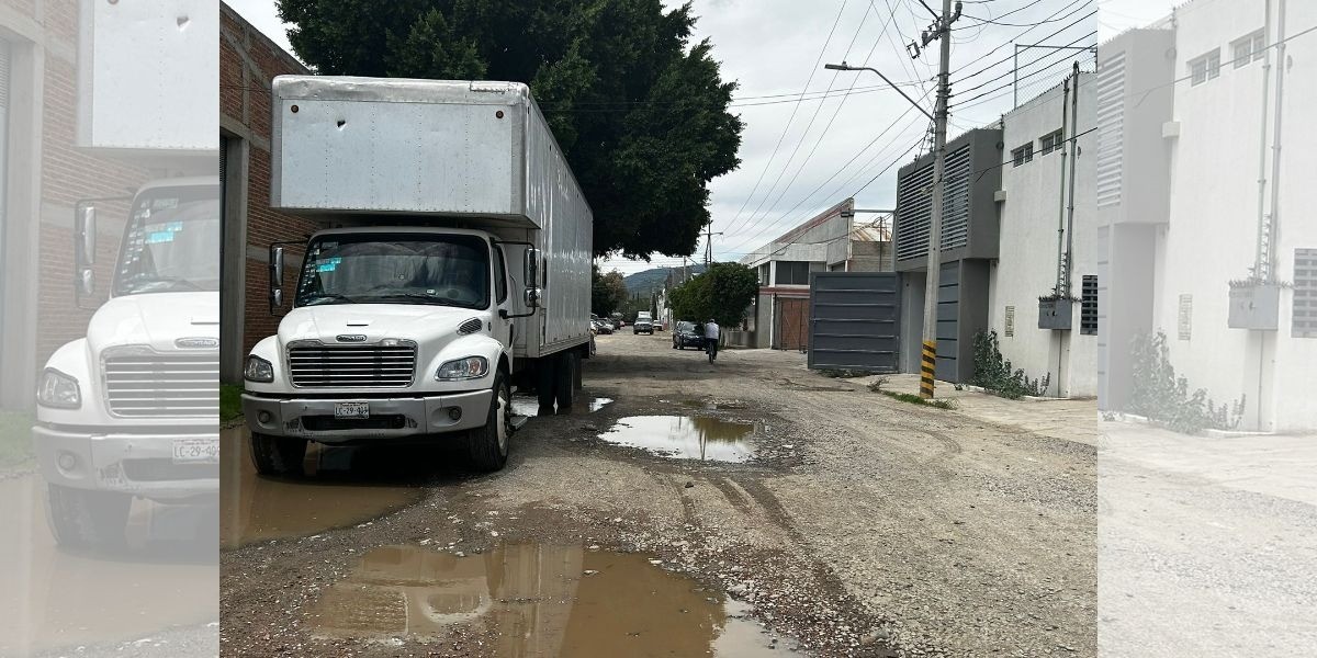 Arranca pavimentación de calle Escultura