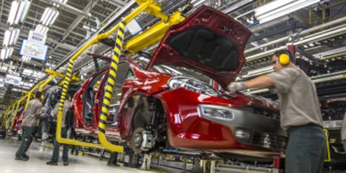 Venta de autos logra su mayor alza en 25 meses