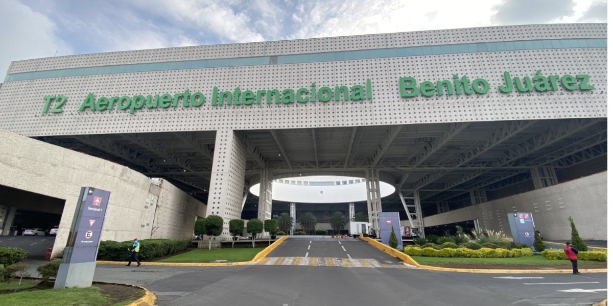 Deja 2 heridos balacera en estacionamiento de T2 del AICM