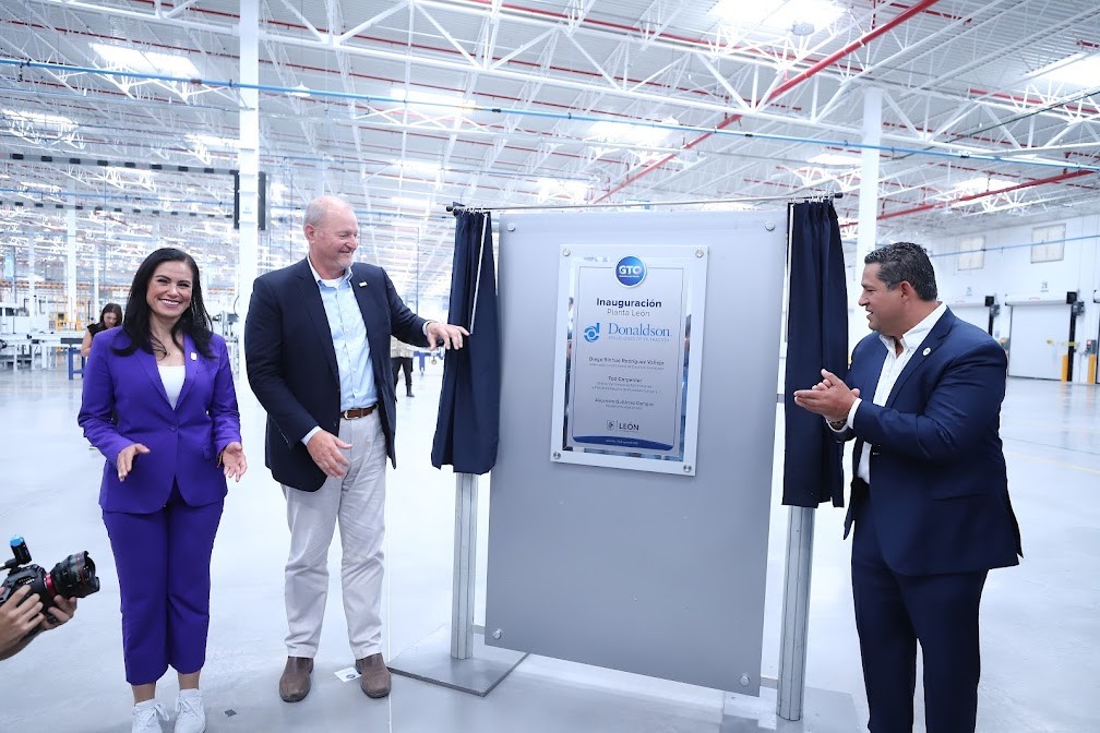 Inauguran en León planta Donaldson, la más grande en su tipo en Latinoamérica