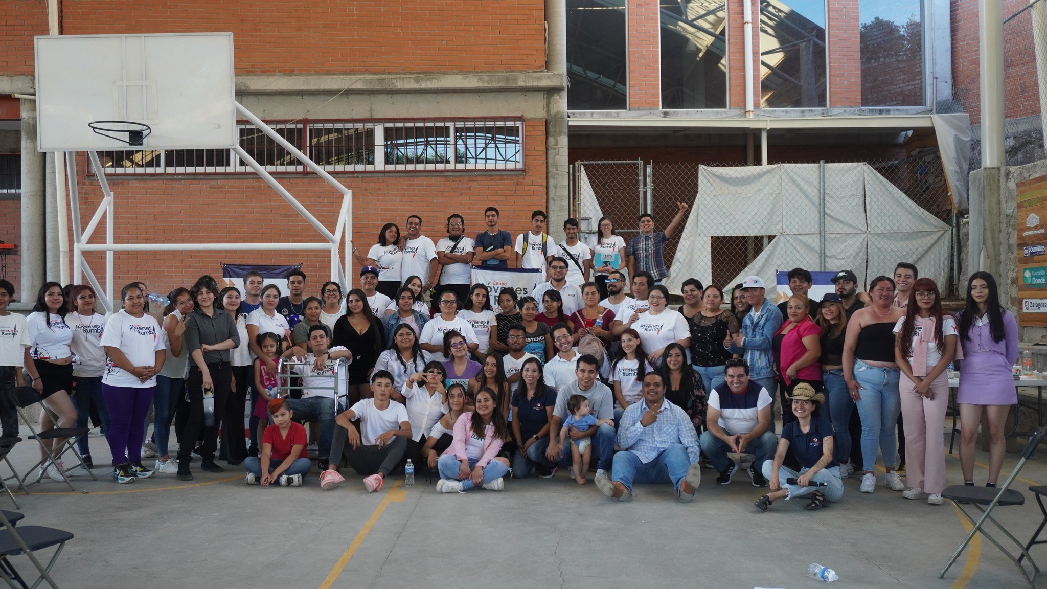 Ofrece IMJU becas para jóvenes de León que quieran viajar al extranjero