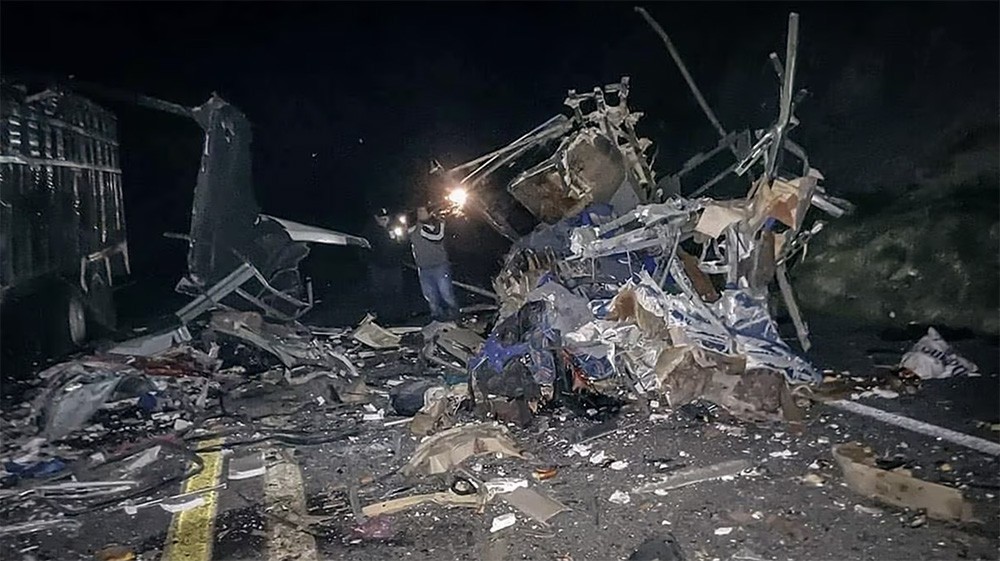 Choque en Oaxaca deja 15 muertos y al menos 36 heridos