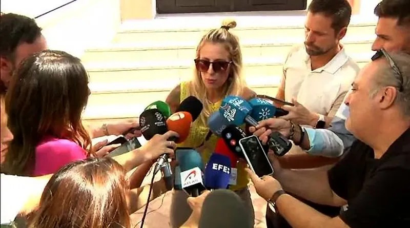 Madre de Luis Rubiales se declara en huelga de hambre dentro de una iglesia