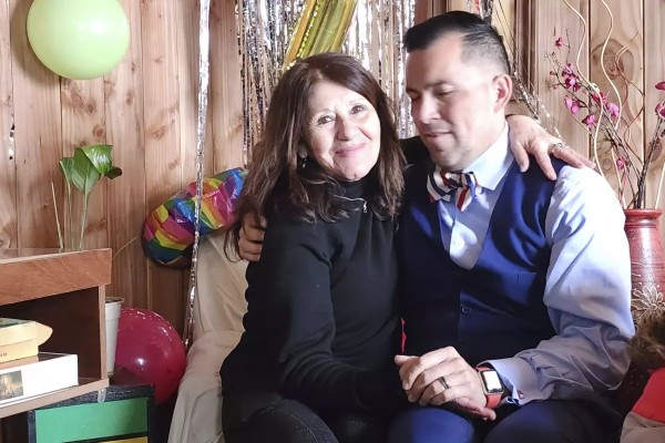 Madre chilena encuentra a su hijo robado hace 42 años