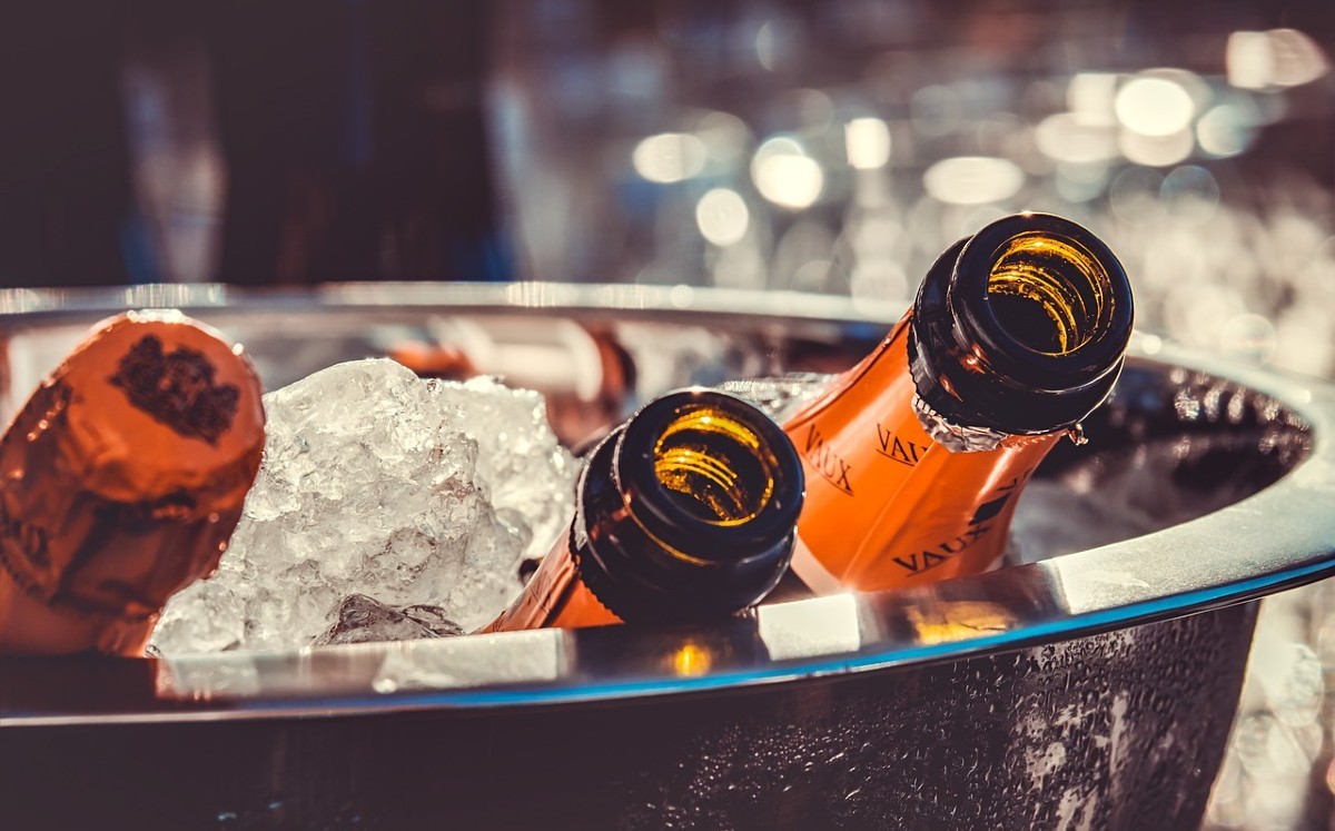 Profeco retira del mercado vodkas y rones con sabor