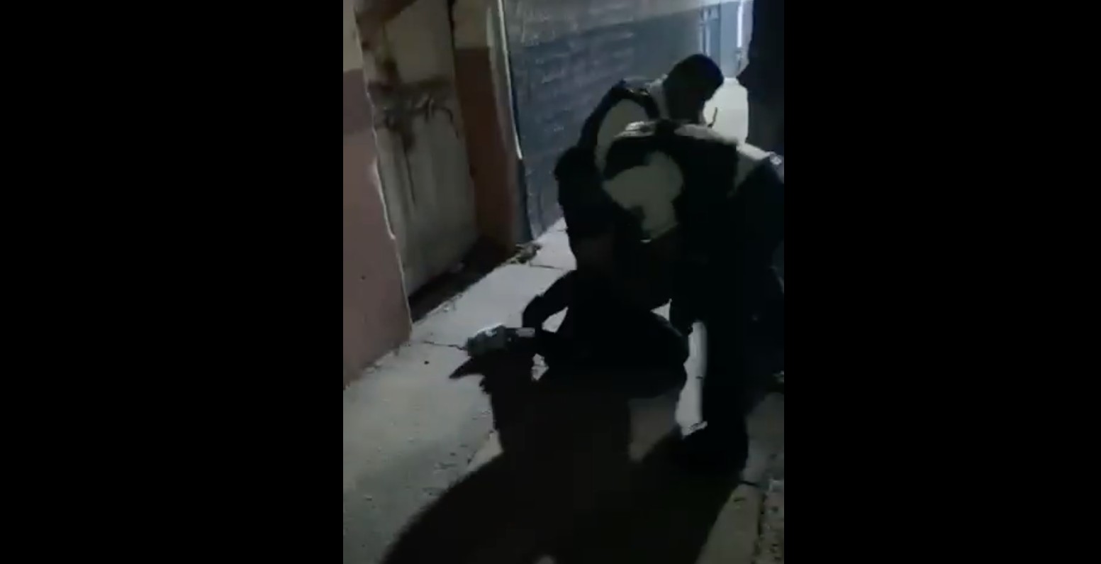 (VIDEO) Captan presunto abuso policial en León en pleno Centro Histórico