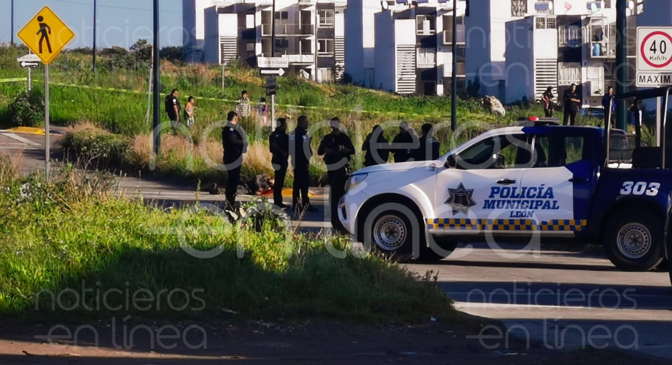 Atacan a hombres que esperaban el camión en León