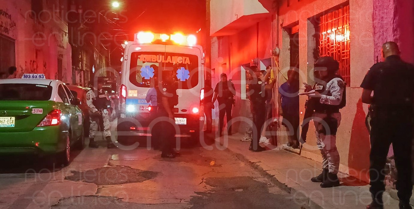 Balean a mujer en el interior de su casa en la Obregón
