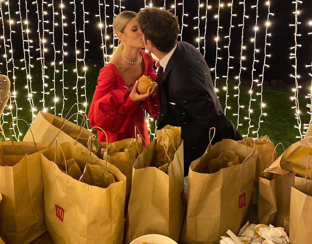 McDonald's en boda desata polémica en redes sociales