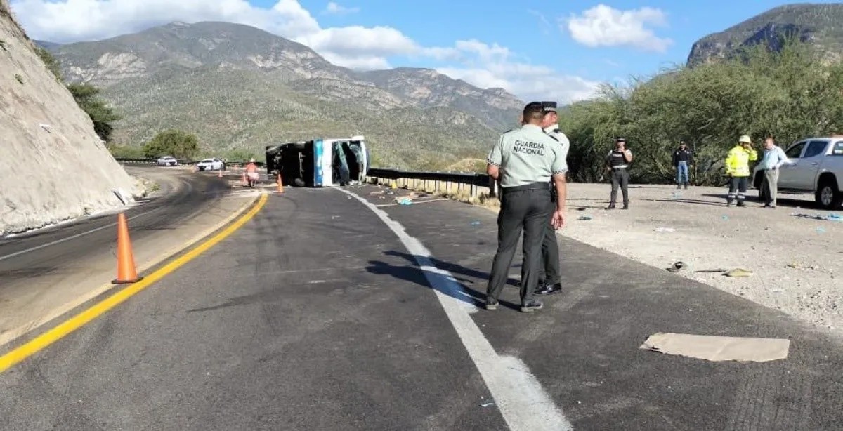 Accidente de autobús en México deja 18 muertos, la mayoría venezolanos