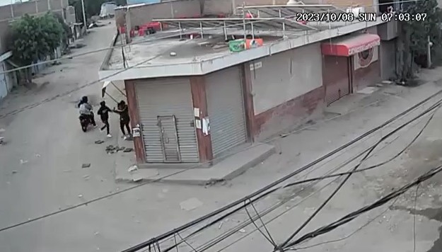 Motoratones asaltan a mujeres en Haciendas de Ibarrilla (Video)