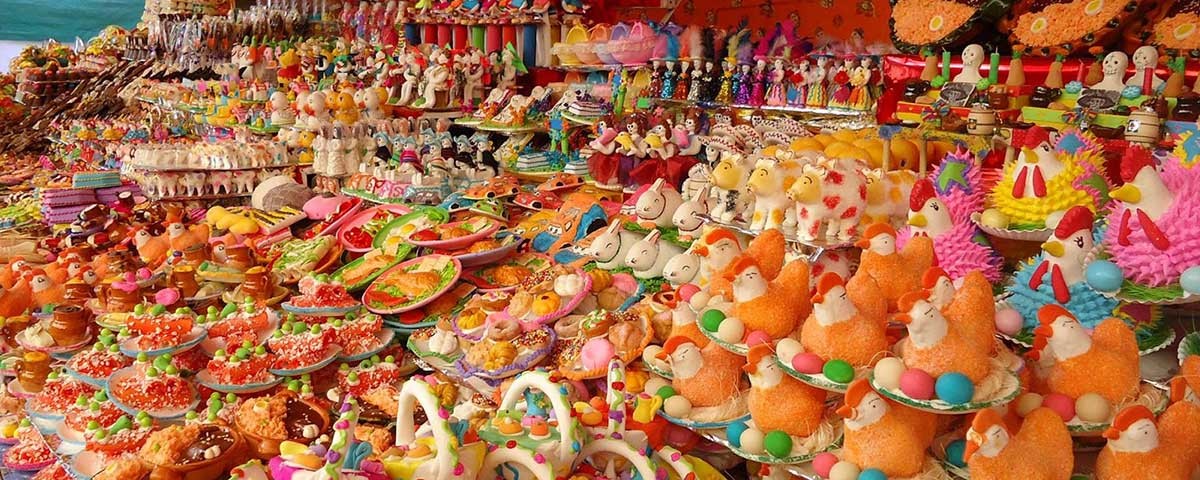 Alistan Feria del Alfeñique en Plaza Fundadores