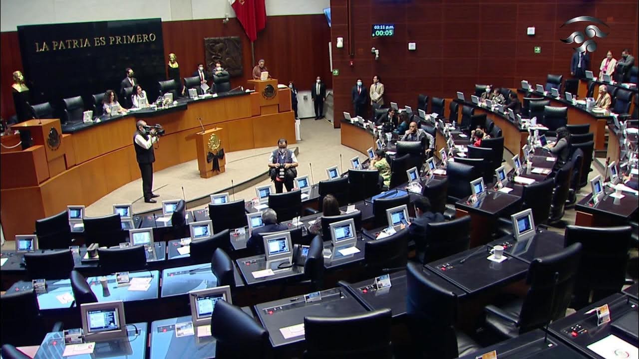 Detienen la CURP con fotografía en el Senado de México