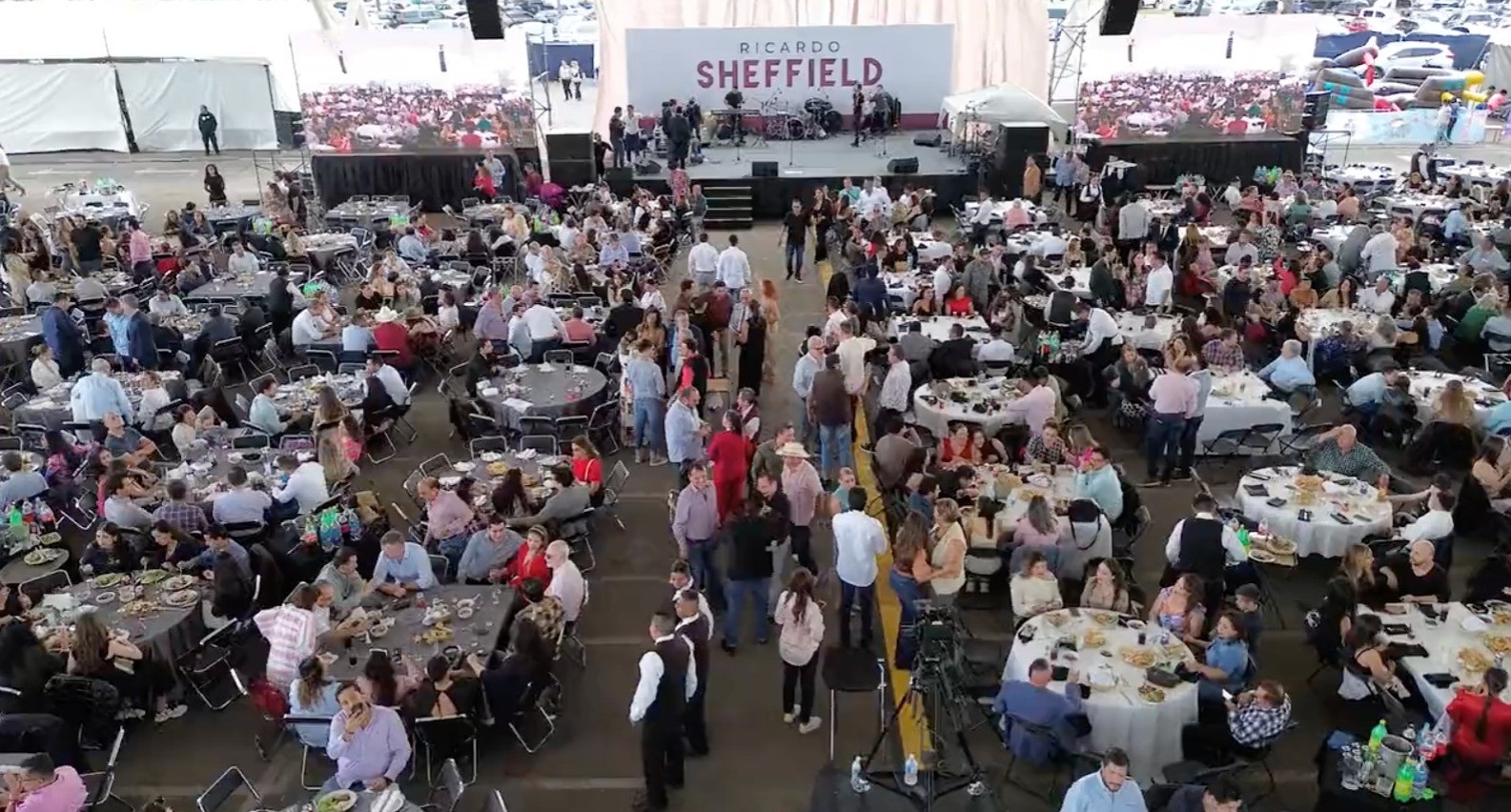 Ricardo Sheffield defiende su festejo en la Velaria de León