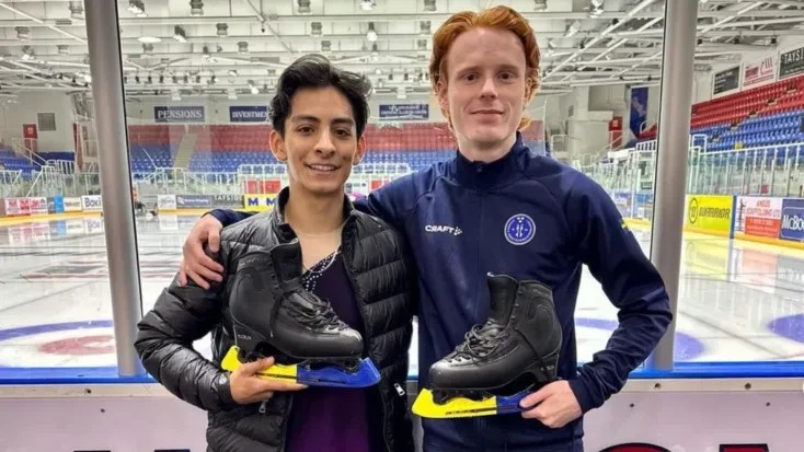 Donovan Carrillo gana medalla de plata con patines prestados