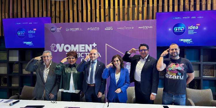Con ‘Womentefactura 2.0’ capacitan a mujeres de Guanajuato en IA