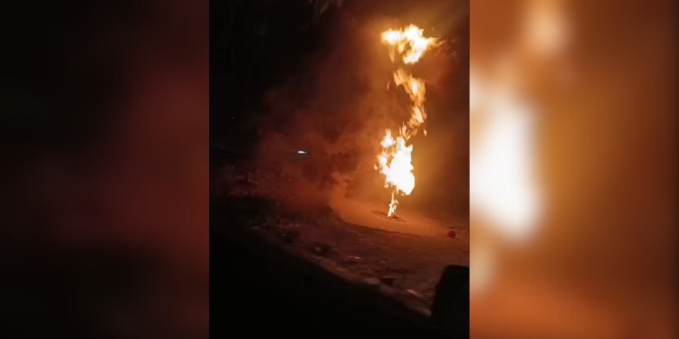 ¿Por qué salió humo y fuego de las coladeras en León? Aquí la razón