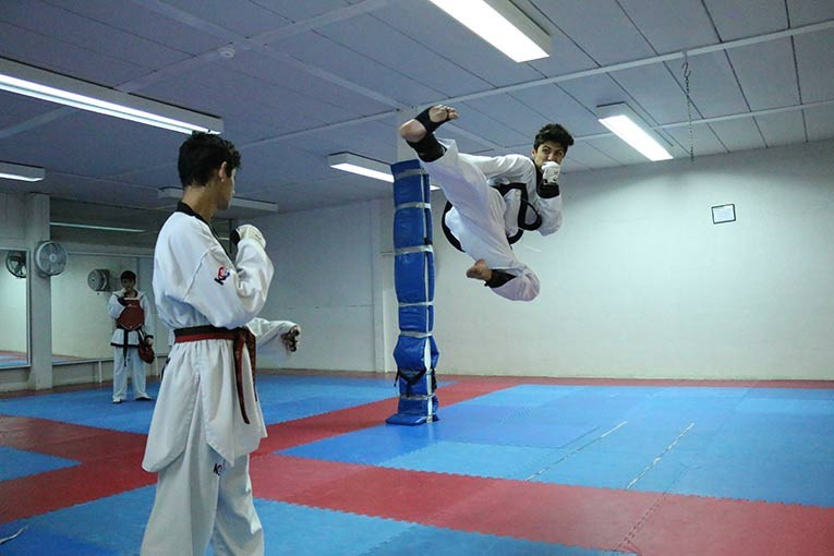 Habrá nuevo entrenador de karate en la Comude León