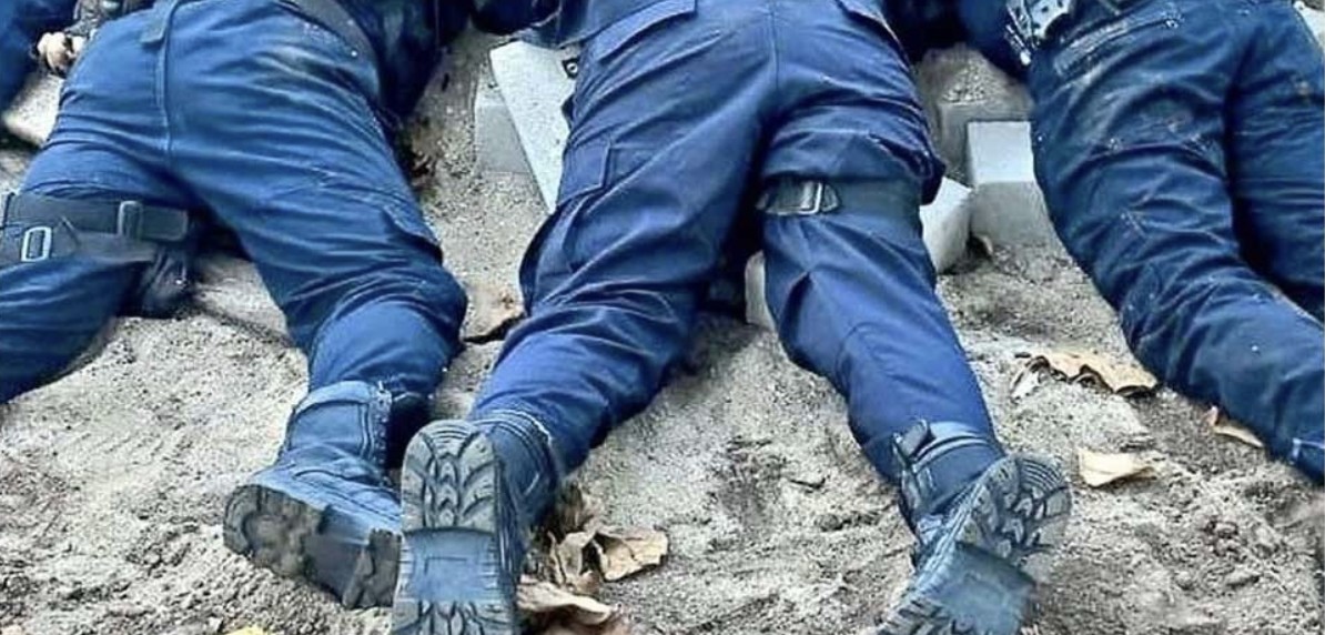 Matan a 13 policías municipales en Guerrero