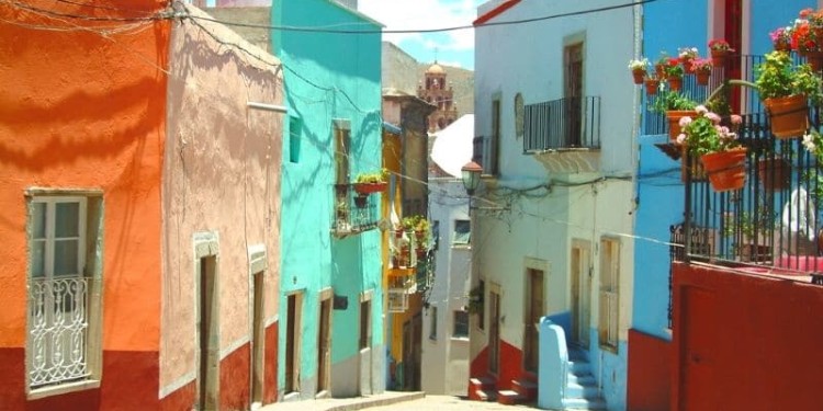 ¿Cuál es la tarifa promedio de Airbnb en Guanajuato?