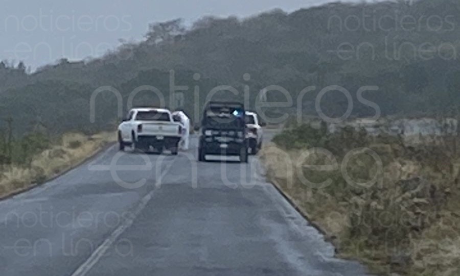 Hallan cadáver a la orilla de la carretera en Hacienda Arriba