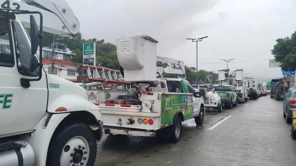 Crisis en Acapulco: 95% de hoteles y comercios colapsados por huracán