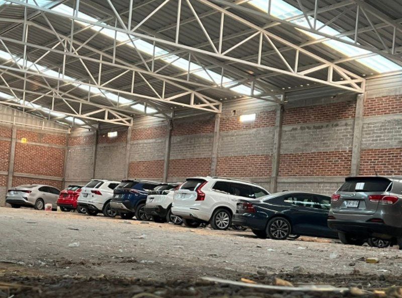Recuperan 9 autos robados de la agencia Volvo en León