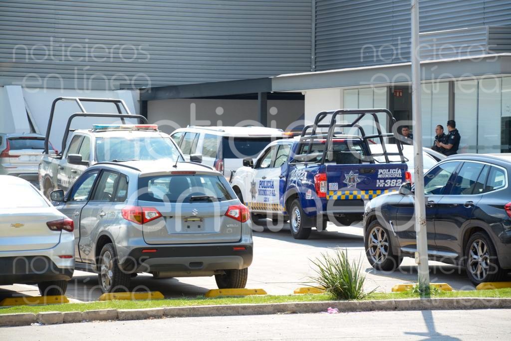 Investigan autoridades a guardia de seguridad de agencia Volvo: Sinhue