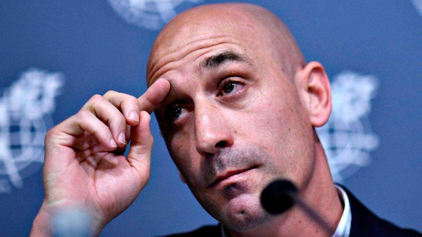 FIFA inhabilita a Luis Rubiales durante 3 años