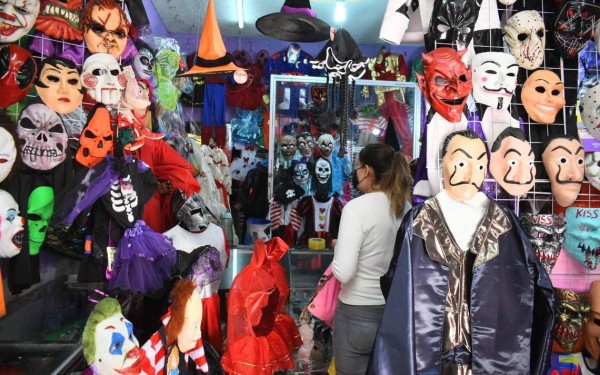 Disminuyen ventas de disfraces de Halloween en León; estos fueron los más solicitados